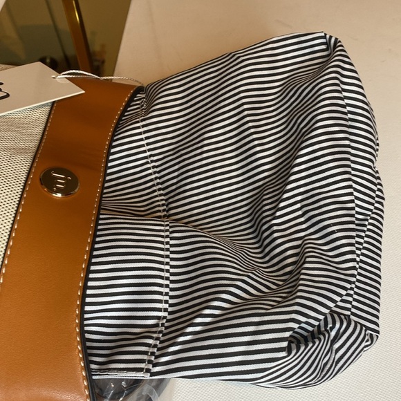 Jessica Moore Canvas Bucket Bag Beige and Brown. NWT. And dust bag included. - Picture 7 of 9